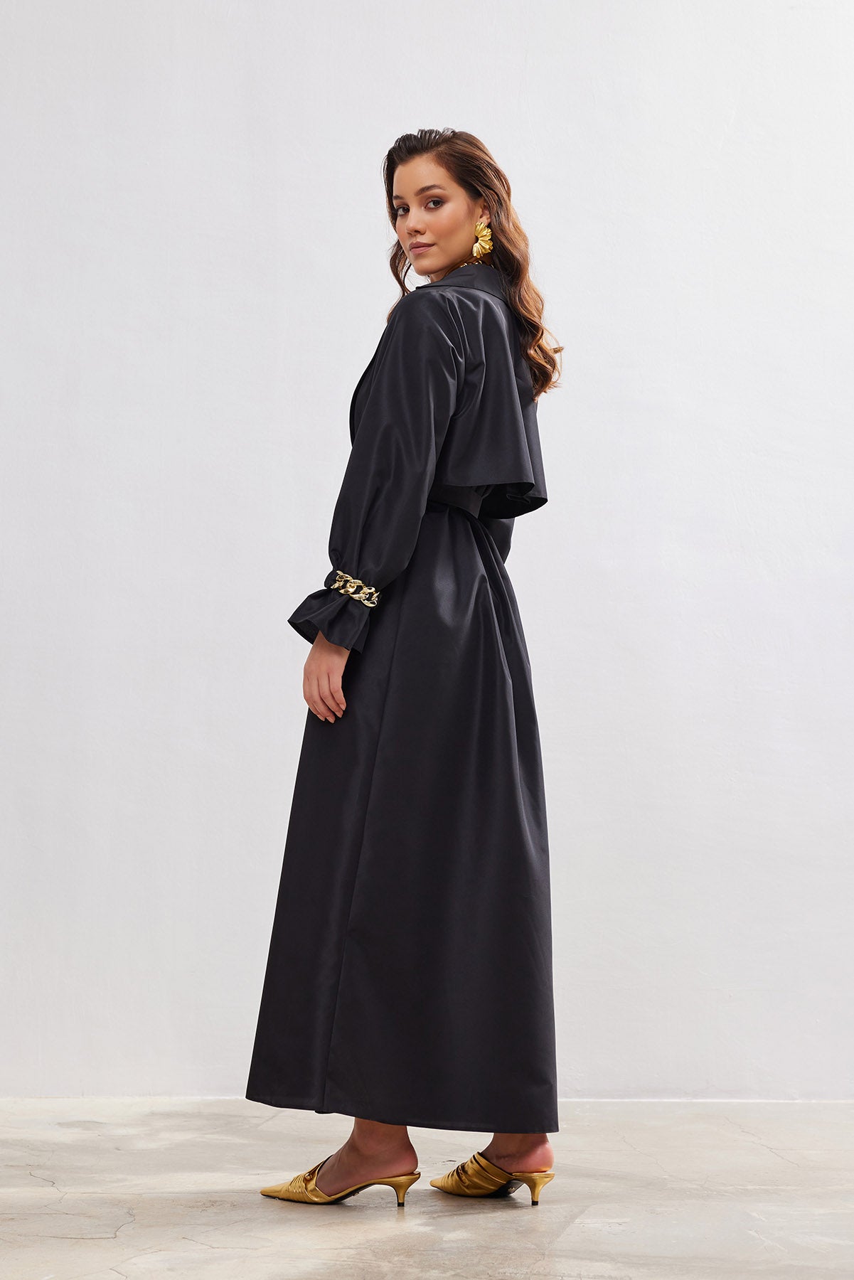 Black Chain Detailed Taffeta Trench Abaya