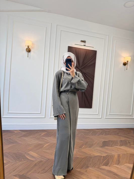 Tencel Oversized Top & Wide-Leg Trouser Co-ord Set with Brooch Waist Detail