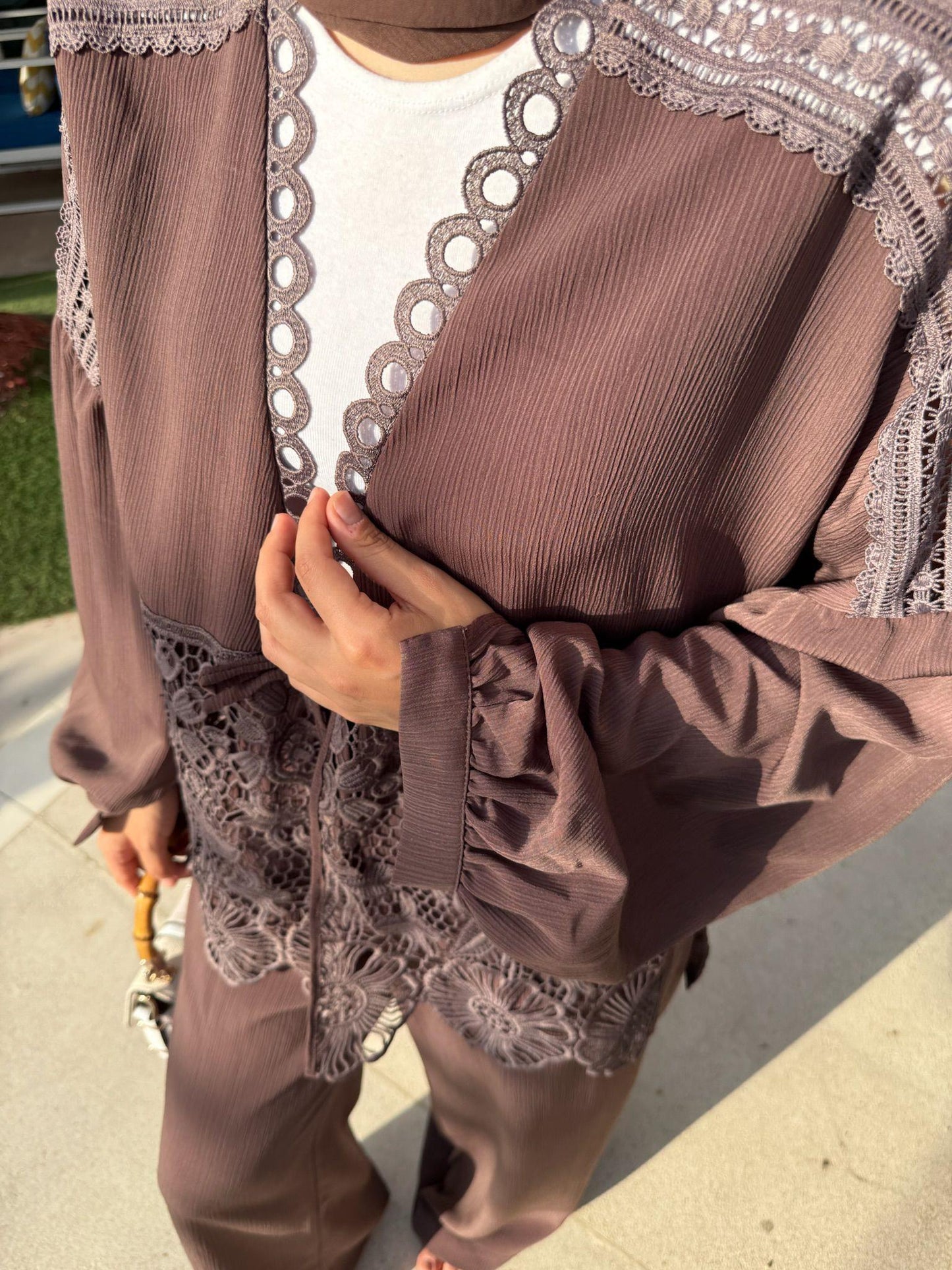 Lace-Trimmed Brown Crinkle Fabric Kimono & Pants Set