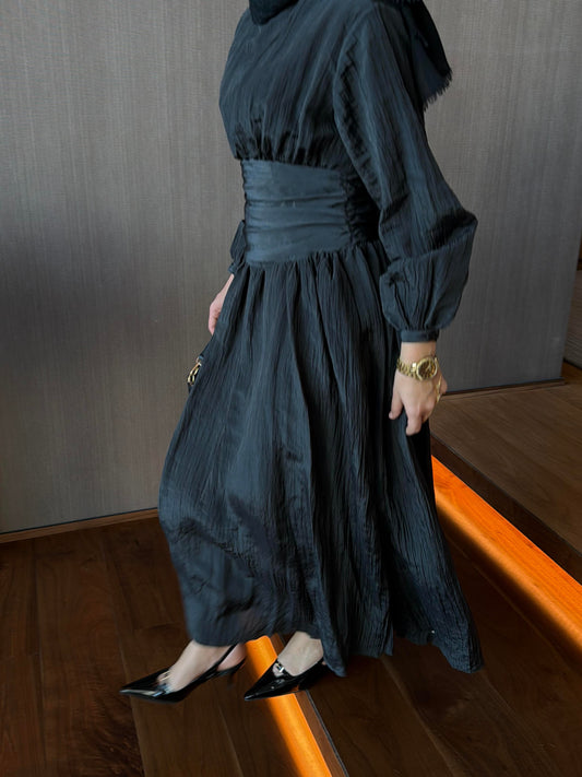 Crushed Fabric Waist-Detail Dress Black