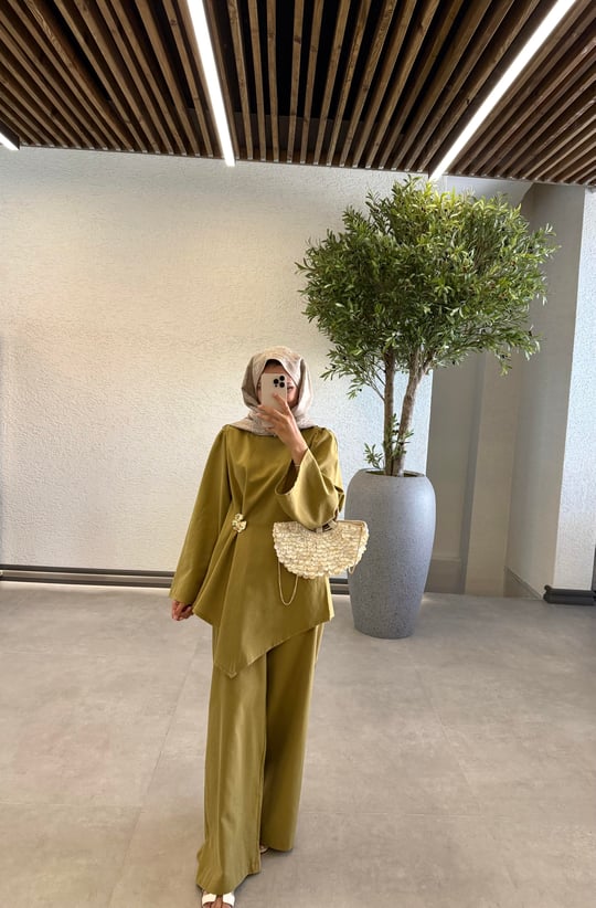 Buckle Detail Top and Trousers Set in Olive Green