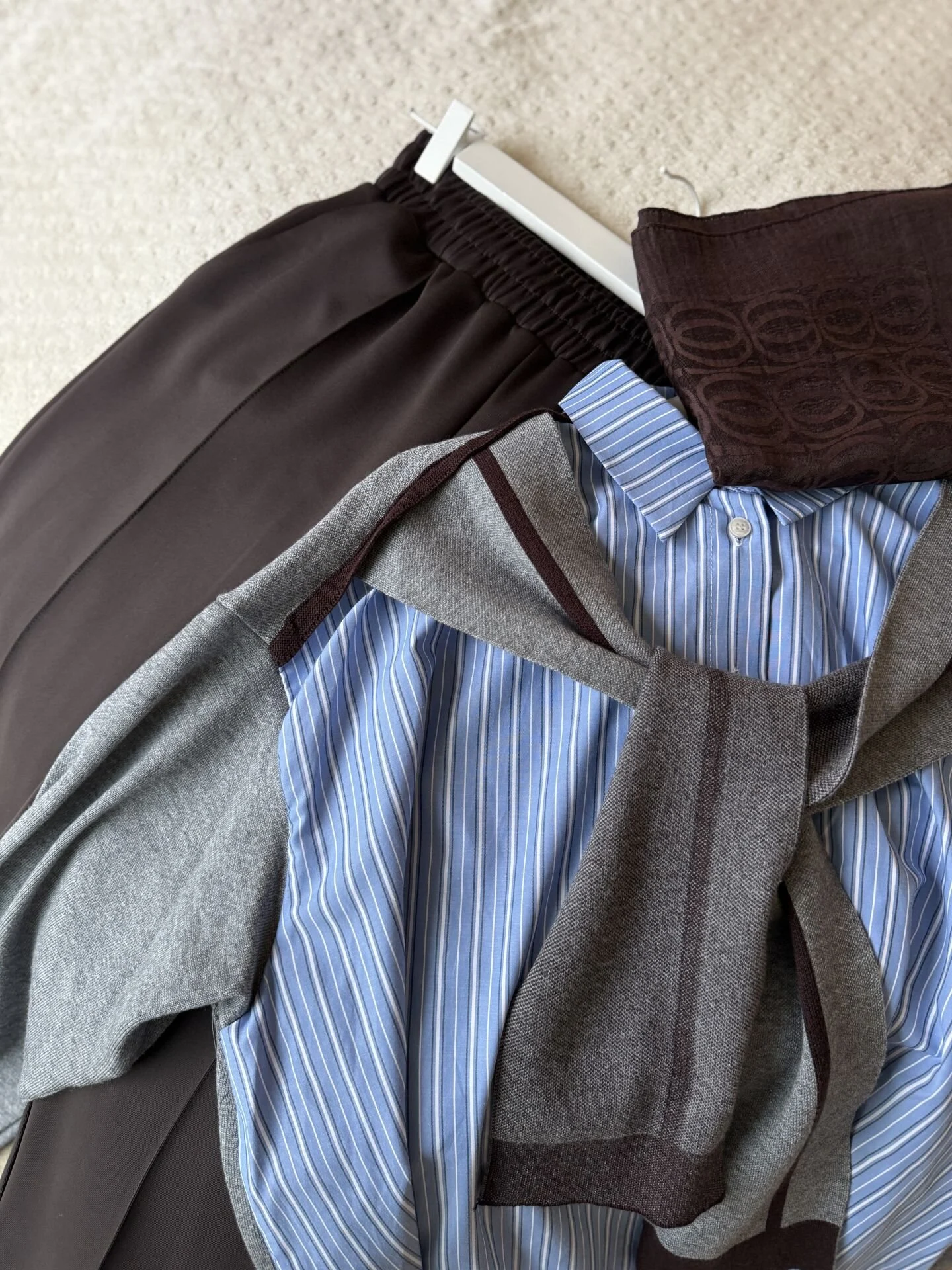 Twist Shirt-Collar Sweater Navy Blue