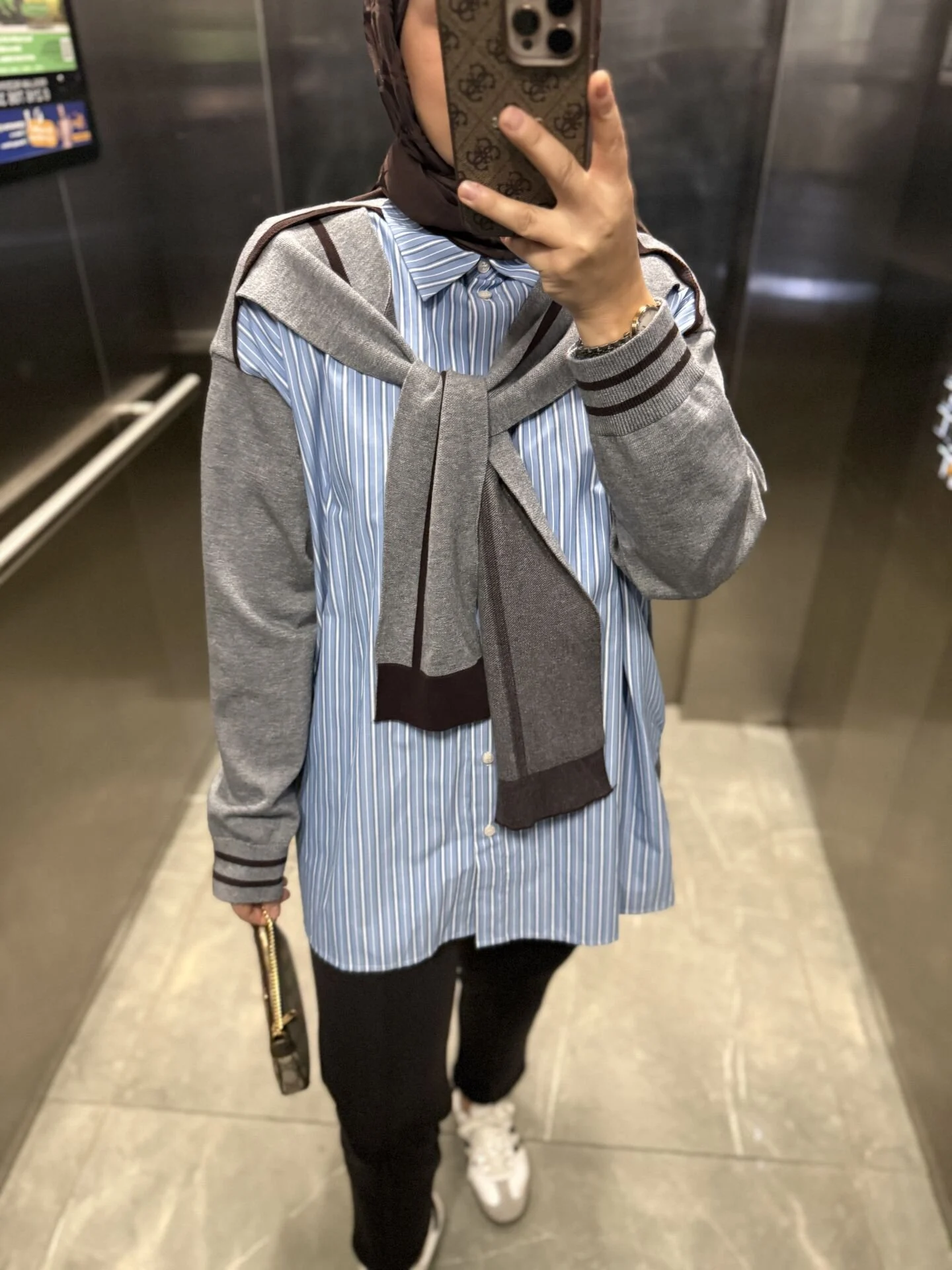 Twist Shirt-Collar Sweater Navy Blue