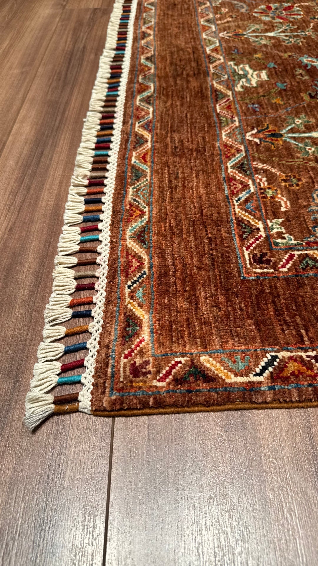 SULTANİ ÇİÇEKLİ ORJİNAL EL DOKUMASI KAHVERENGİ KÖK BOYA YÜN HALI 121X192 2.32 METREKARE - 4X6 FT