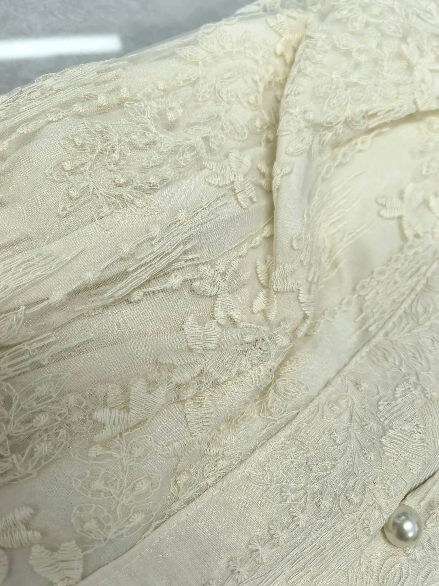 Luxury Embroidery Flower Dress - White