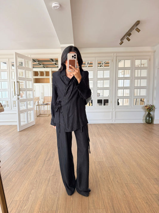 Premium Shiny Cold Touch Viscose Wrap Set in Black