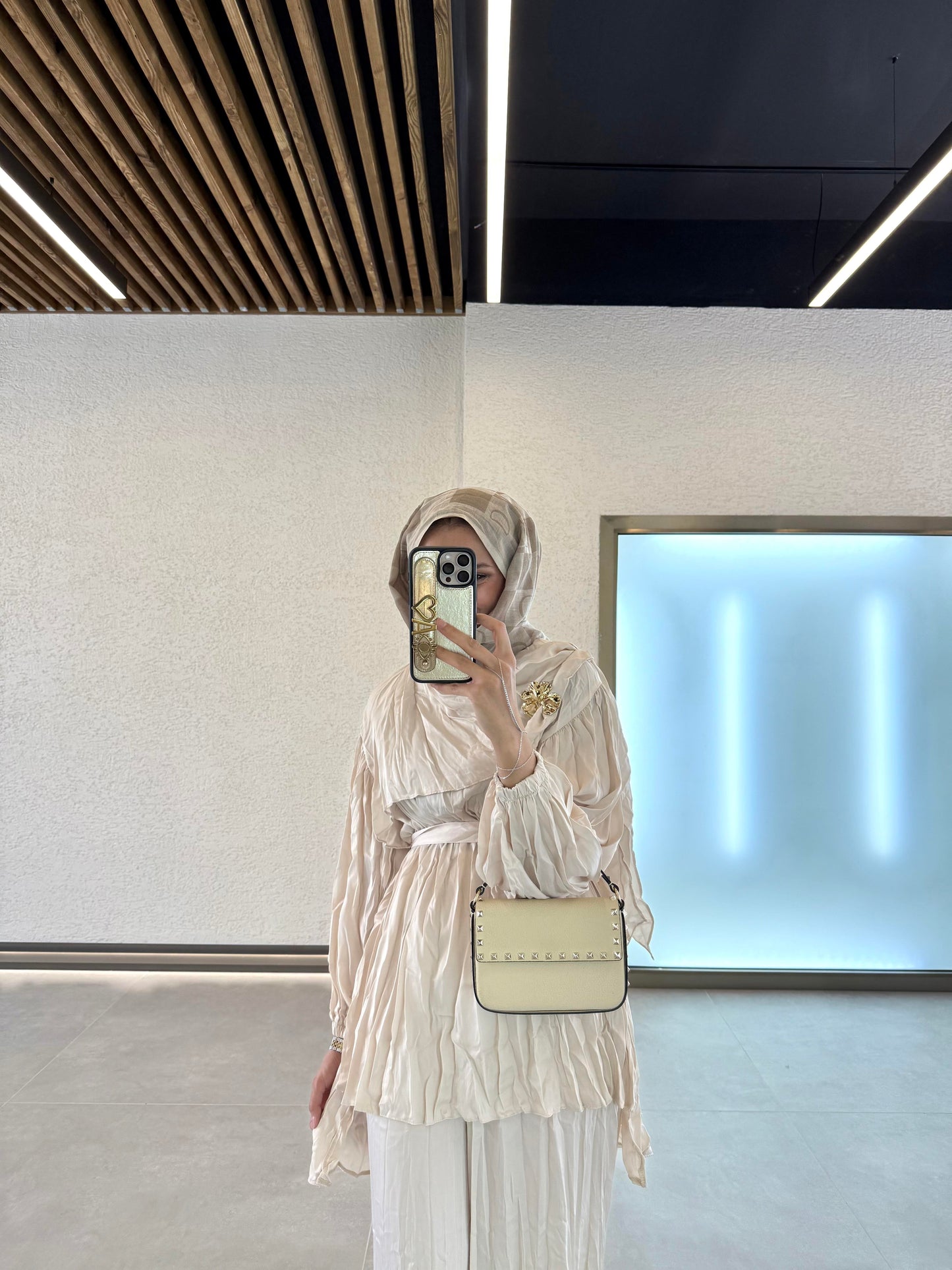 Crinkled Satin Silk Shawl Collar Set in Cream