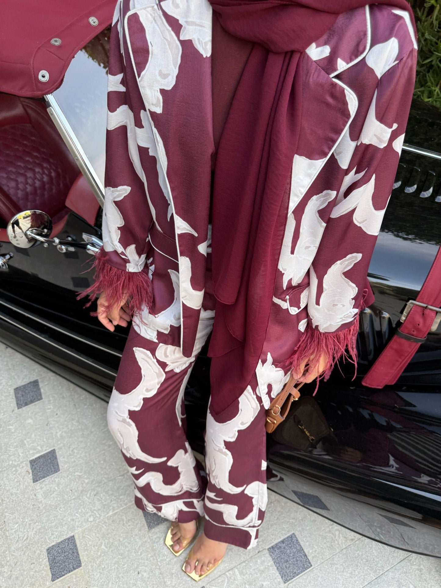 Feather-Trimmed Blazer & Pants Set – Burgundy
