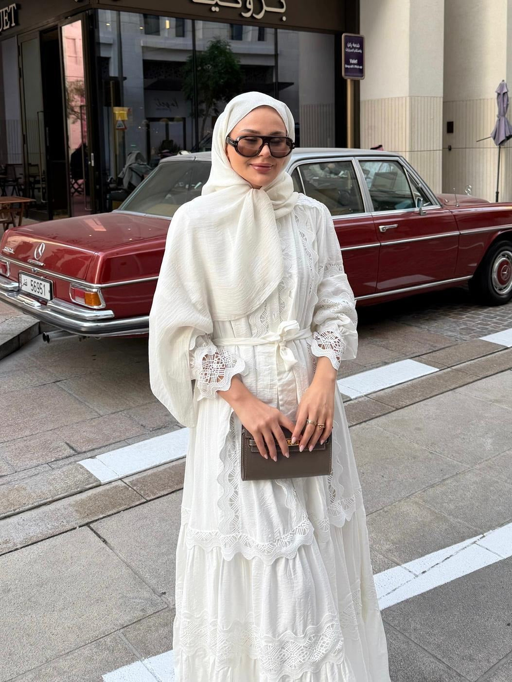 Elegant Ecrou Lace Dress