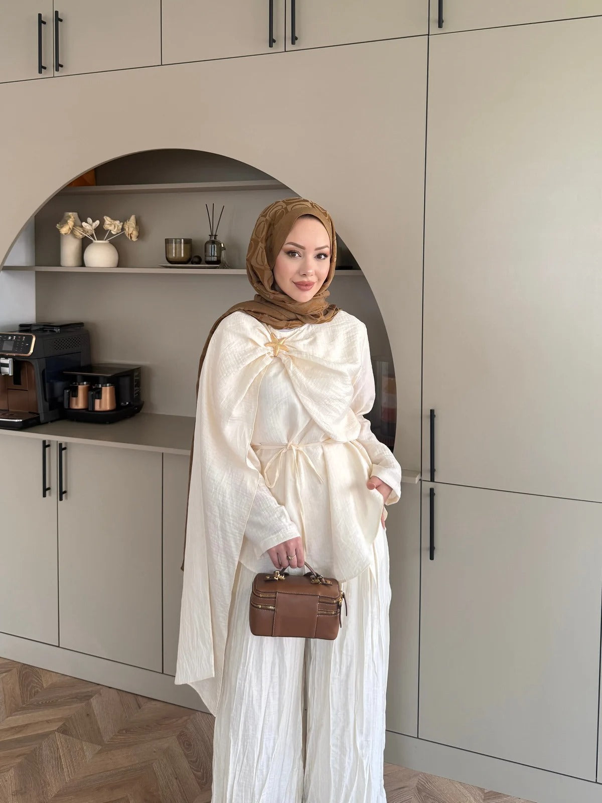 Starfish Brooch Cape Detail Muslin Trouser Set