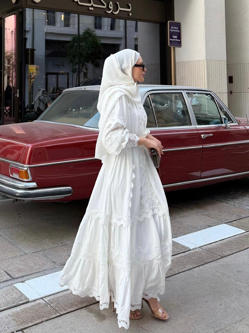 Elegant Ecrou Lace Dress