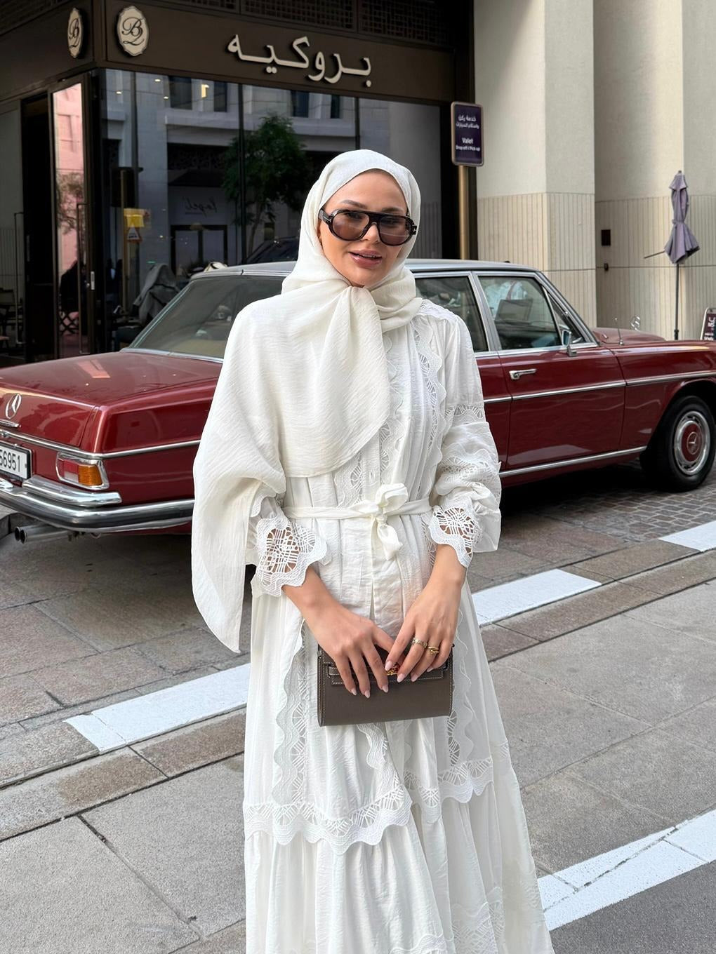 Elegant Ecrou Lace Dress