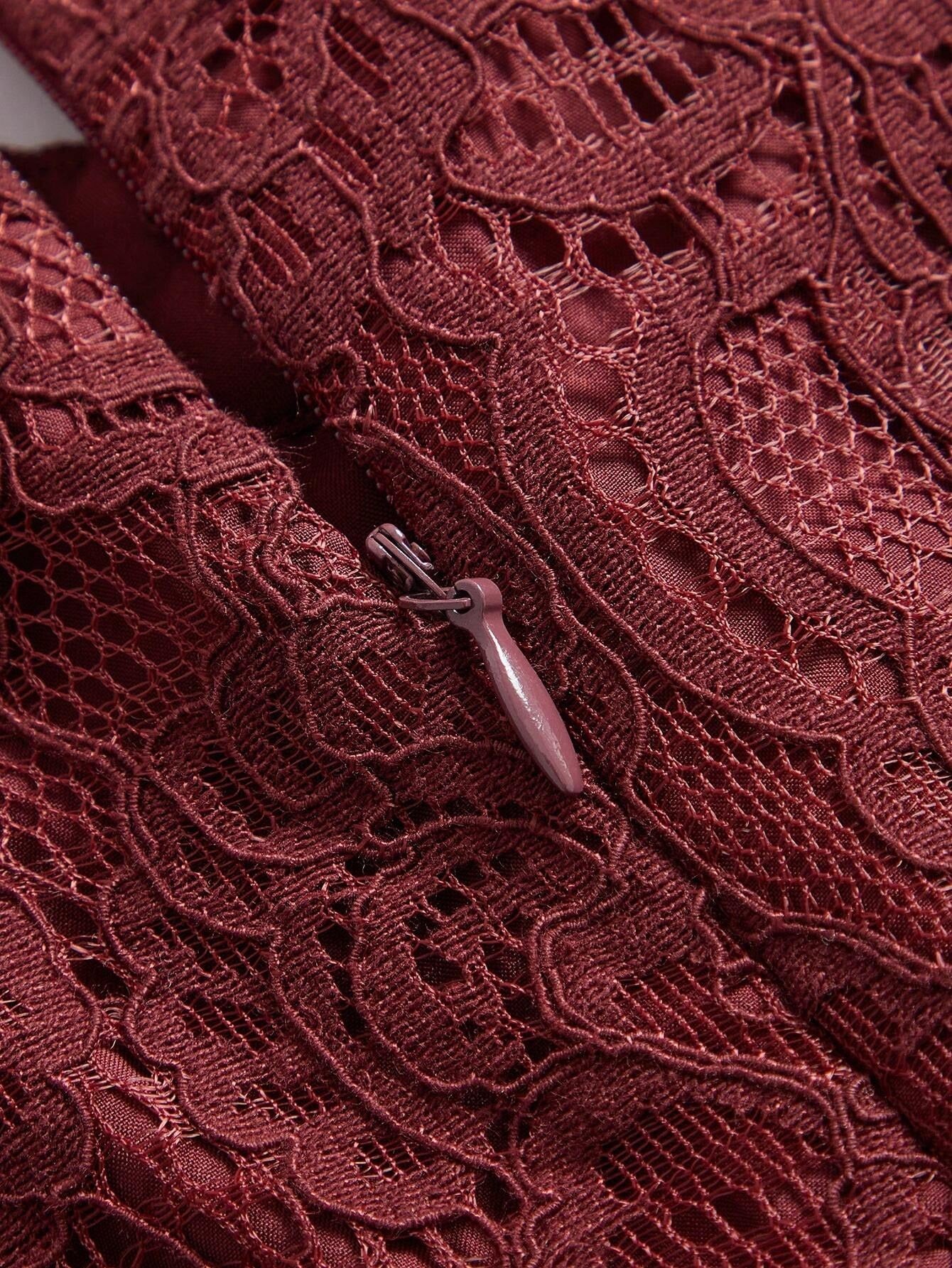 Long‑Sleeve Rose Lace Maxi Dress – Burgonya