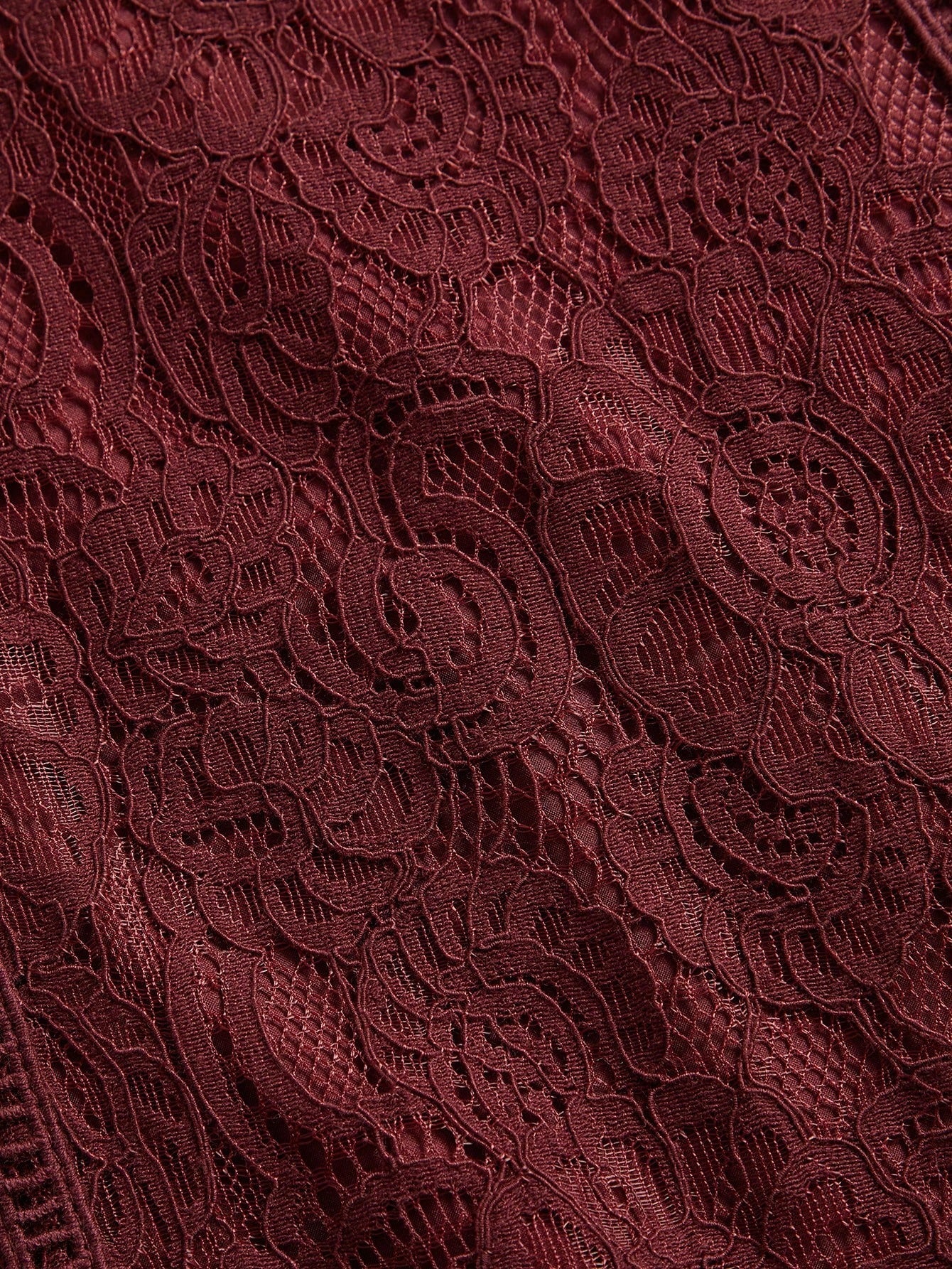 Long‑Sleeve Rose Lace Maxi Dress – Burgonya