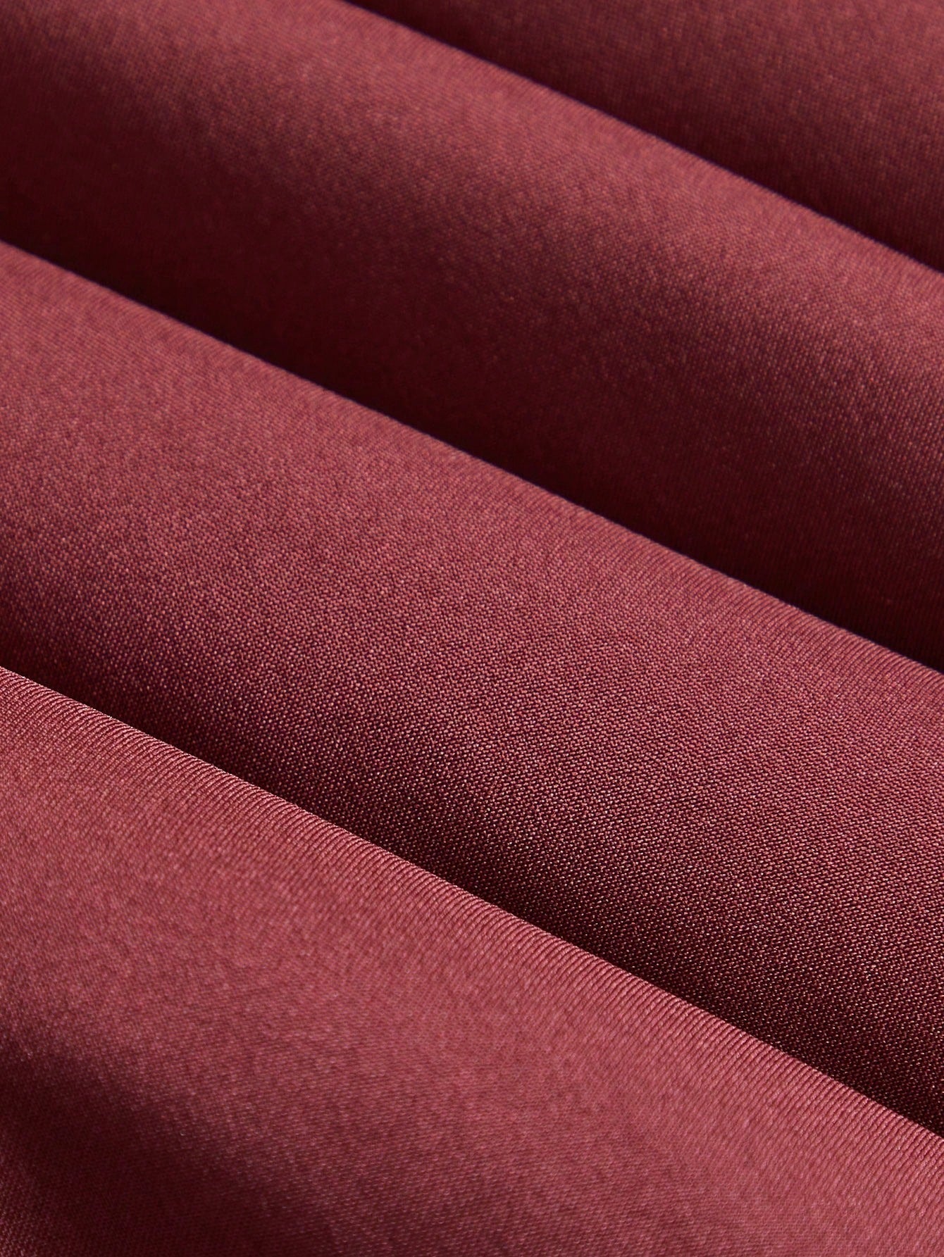 Long‑Sleeve Rose Lace Maxi Dress – Burgonya