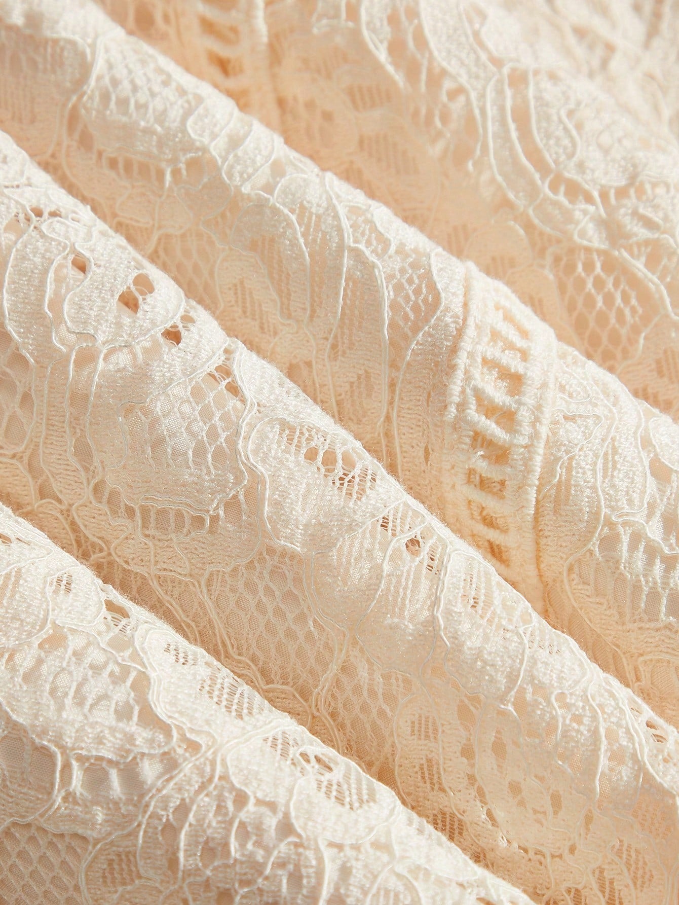 Long‑Sleeve Rose Lace Maxi Dress – Cream