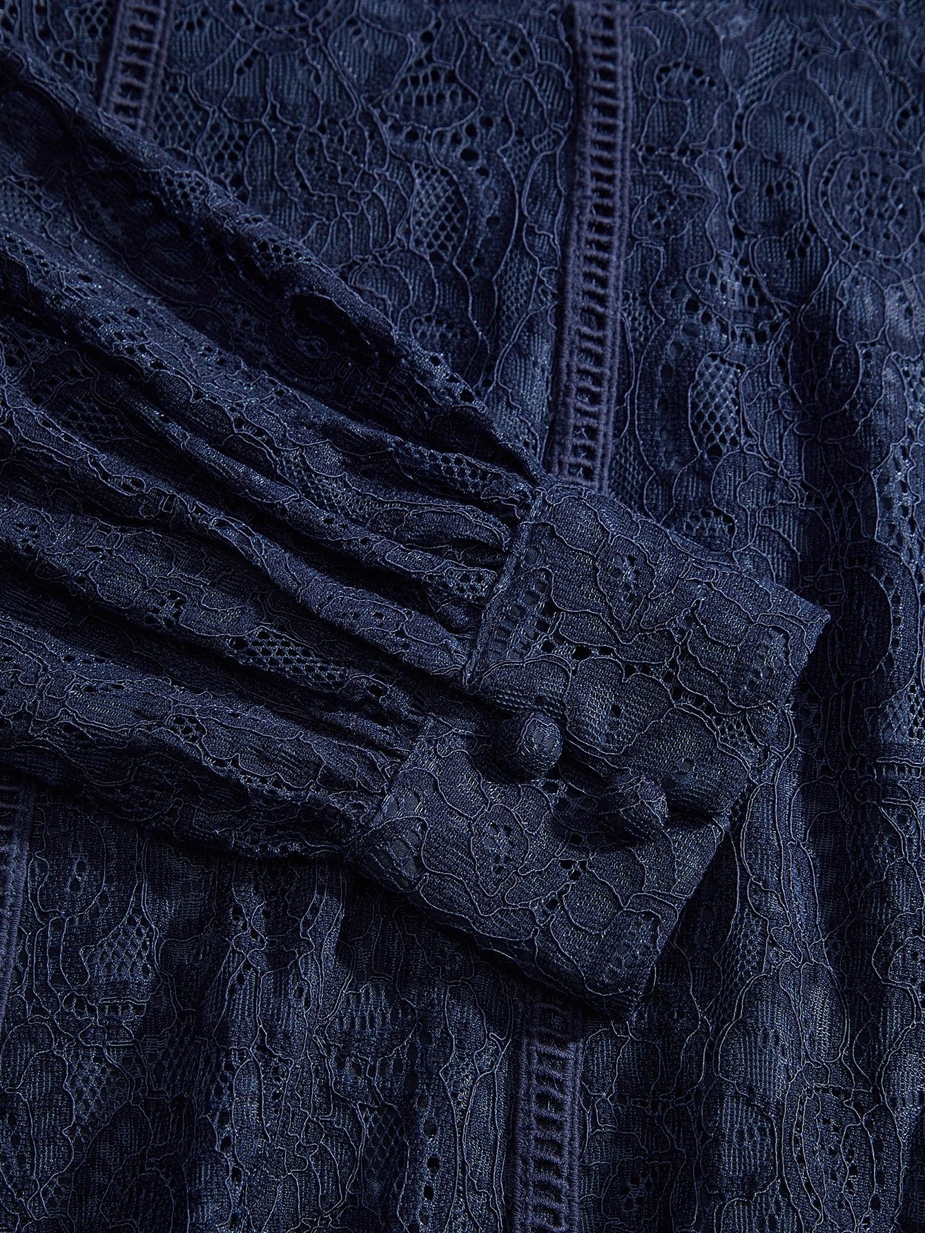Long‑Sleeve Rose Lace Maxi Dress – Navy Blue