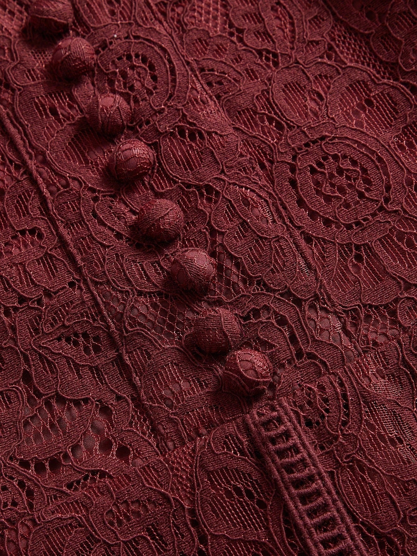 Long‑Sleeve Rose Lace Maxi Dress – Burgonya