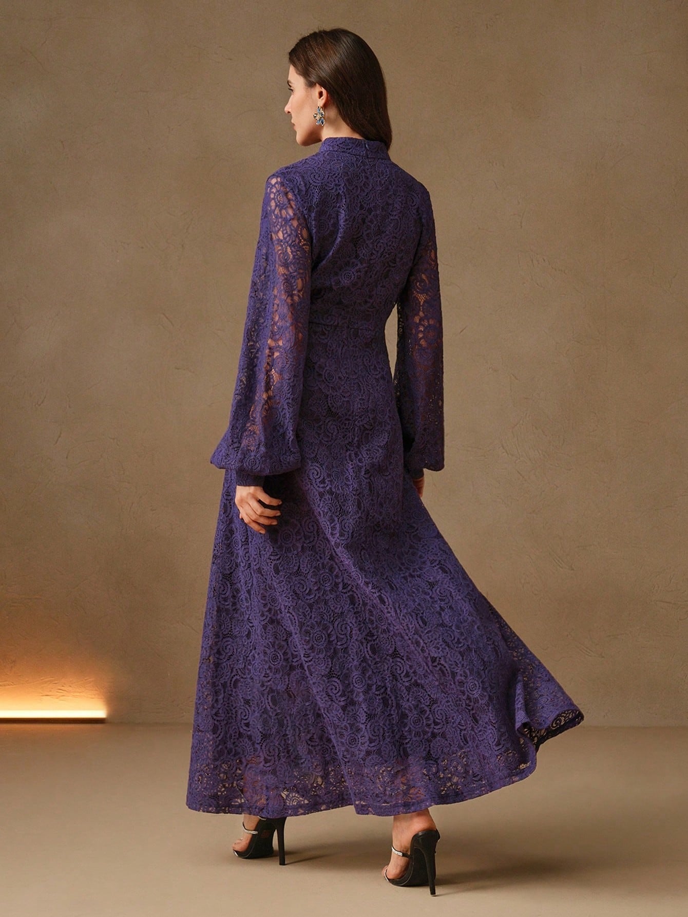 Long‑Sleeve Rose Lace Maxi Dress – Lavender Purple