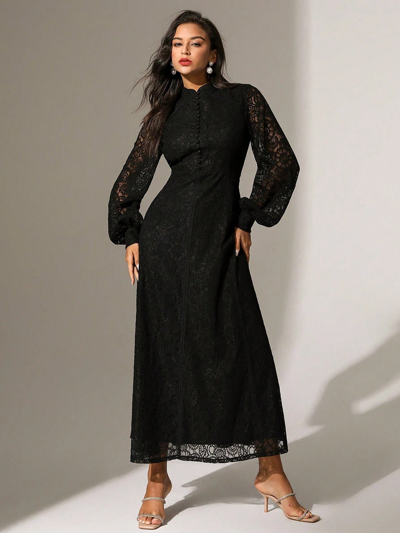 Long‑Sleeve Rose Lace Maxi Dress – Black