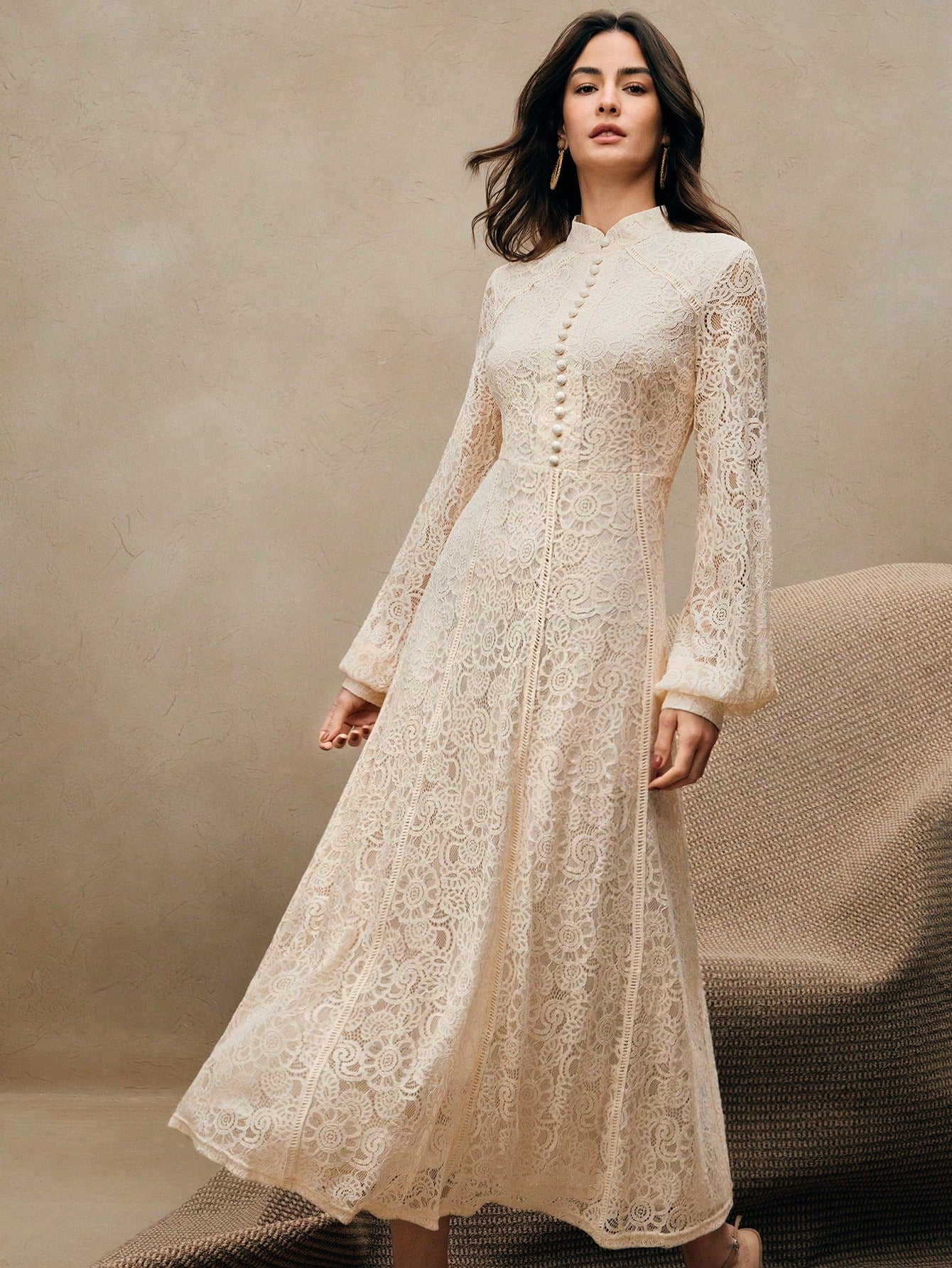 Long‑Sleeve Rose Lace Maxi Dress – Cream