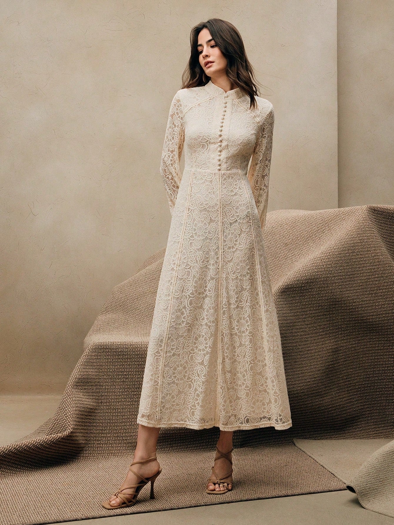 Long‑Sleeve Rose Lace Maxi Dress – Cream