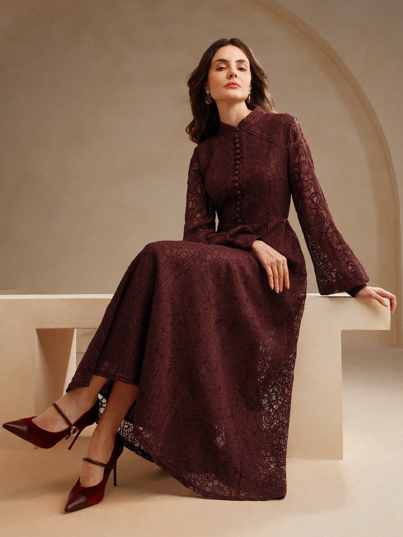 Long‑Sleeve Rose Lace Maxi Dress – Burgonya