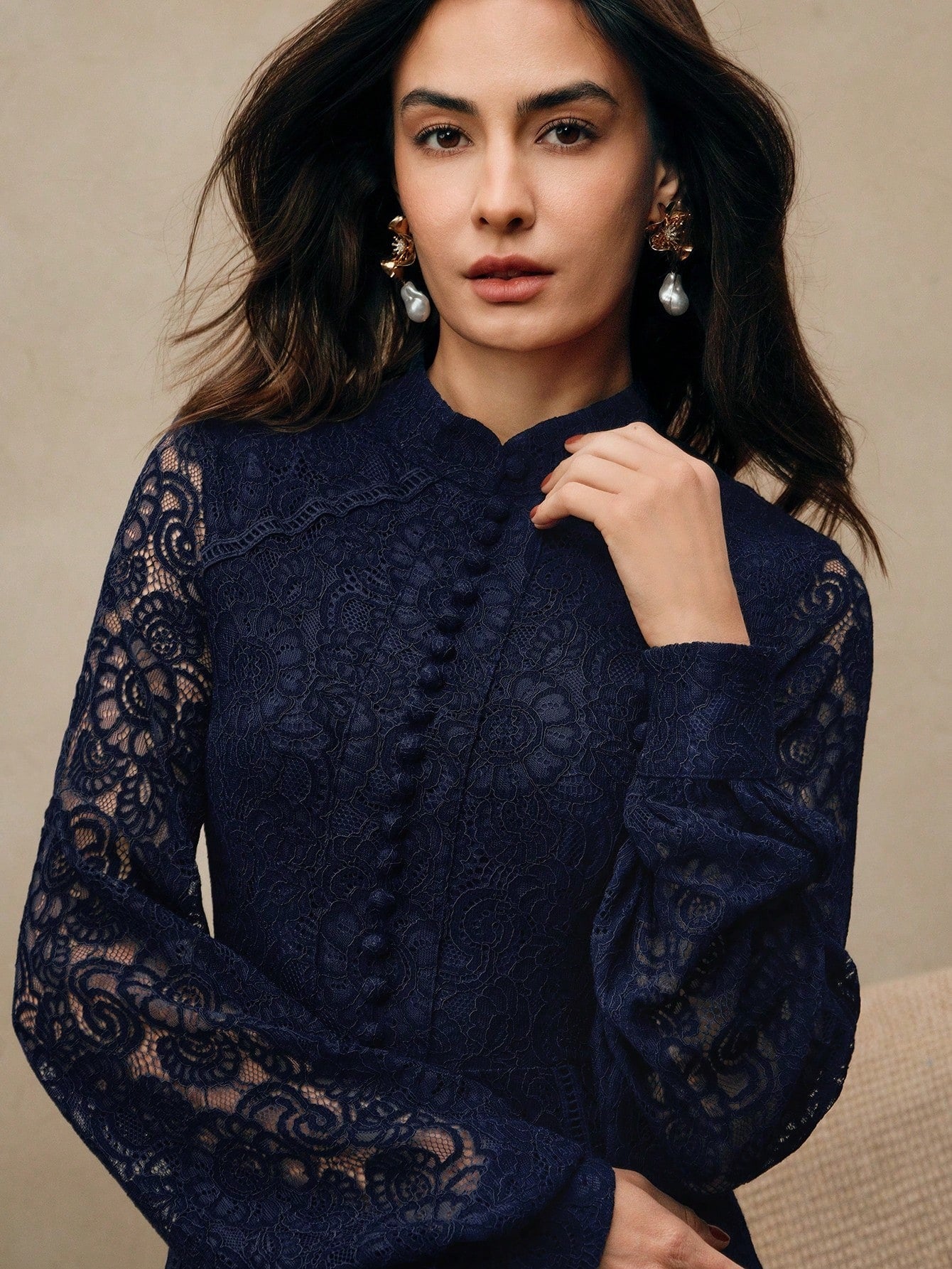 Long‑Sleeve Rose Lace Maxi Dress – Navy Blue