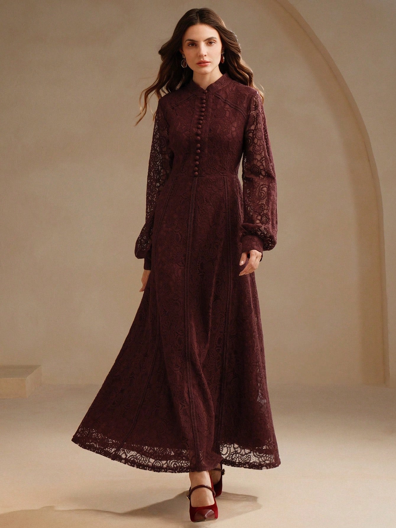 Long‑Sleeve Rose Lace Maxi Dress – Burgonya