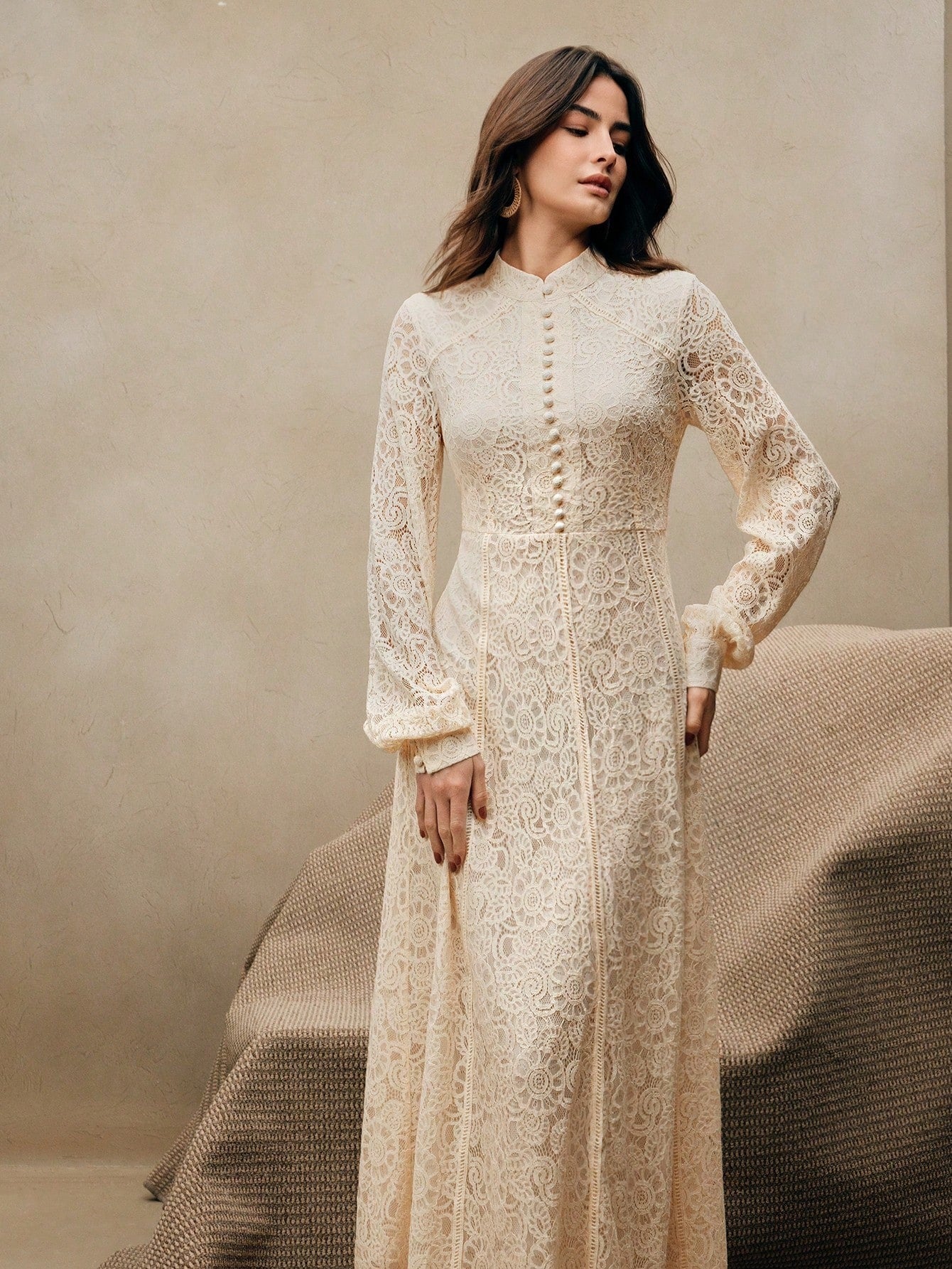 Long‑Sleeve Rose Lace Maxi Dress – Cream