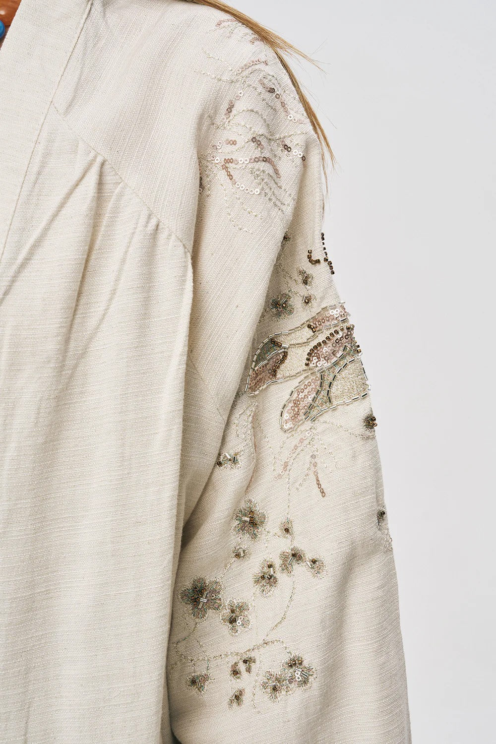 Limited Collection Butterfly Embroidered Cotton-Linen Oversized Kimono – Natur