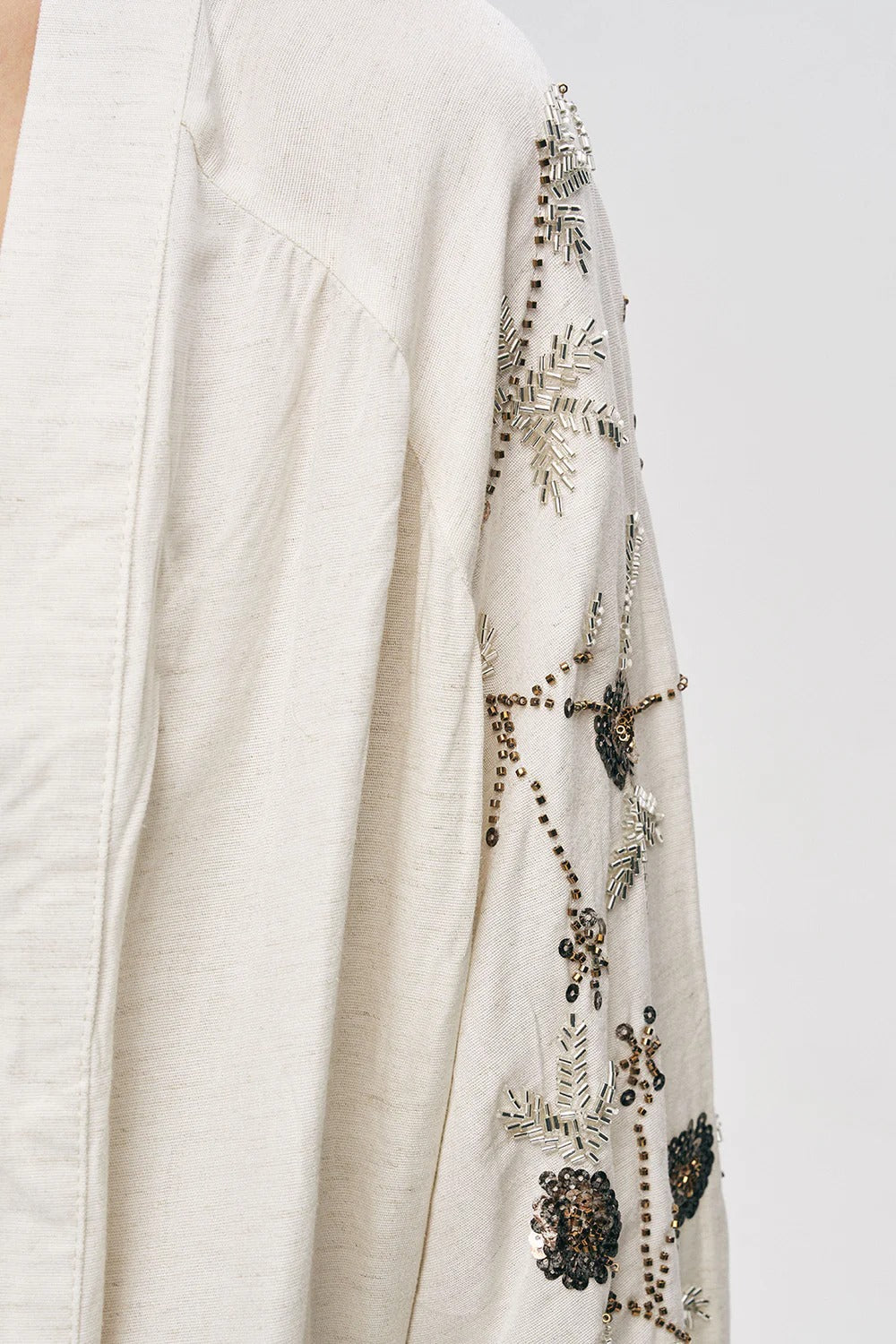 Limited Collection Floral Embroidered Viscose-Linen Oversized Kimono – Natur