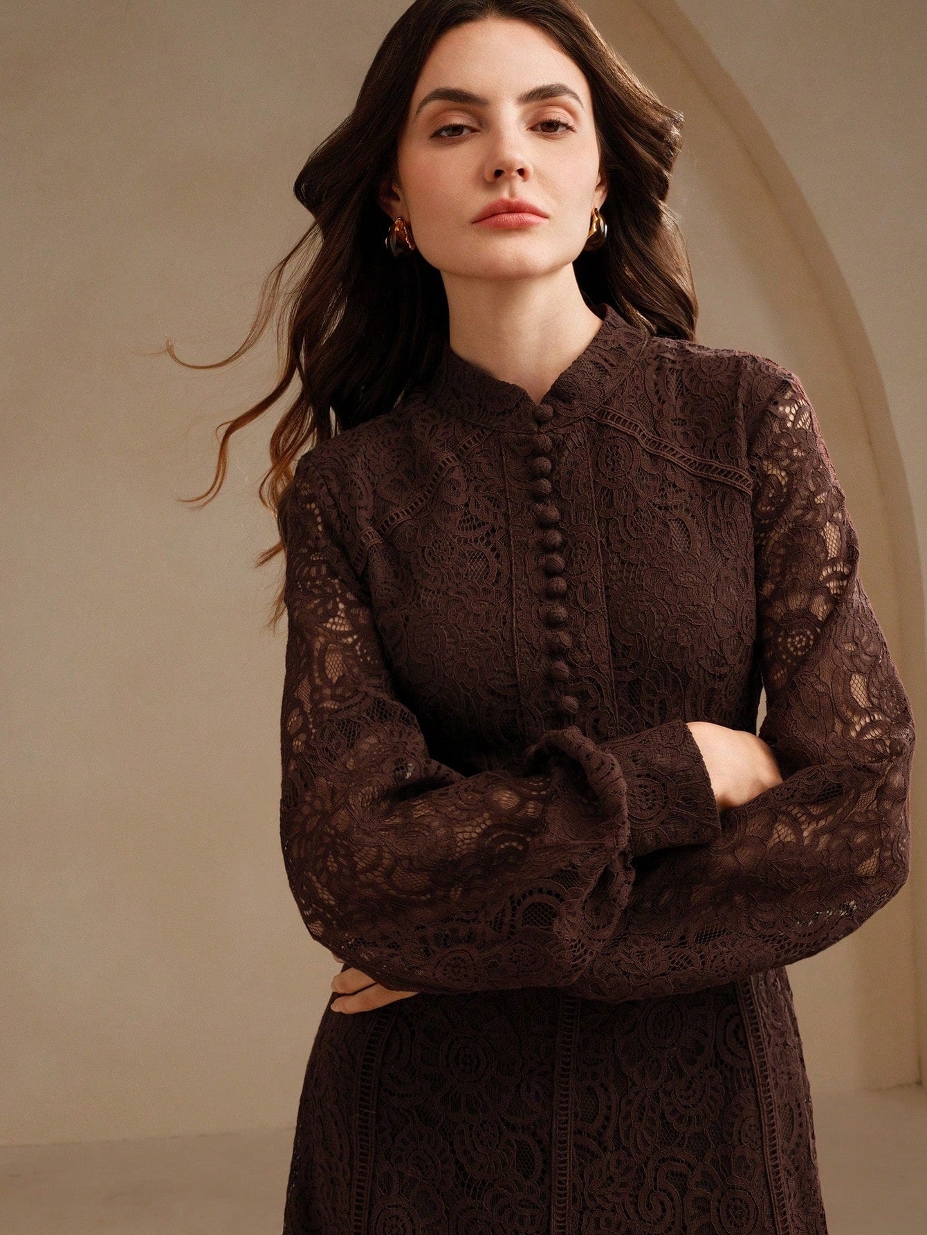 Long‑Sleeve Rose Lace Maxi Dress – Brown