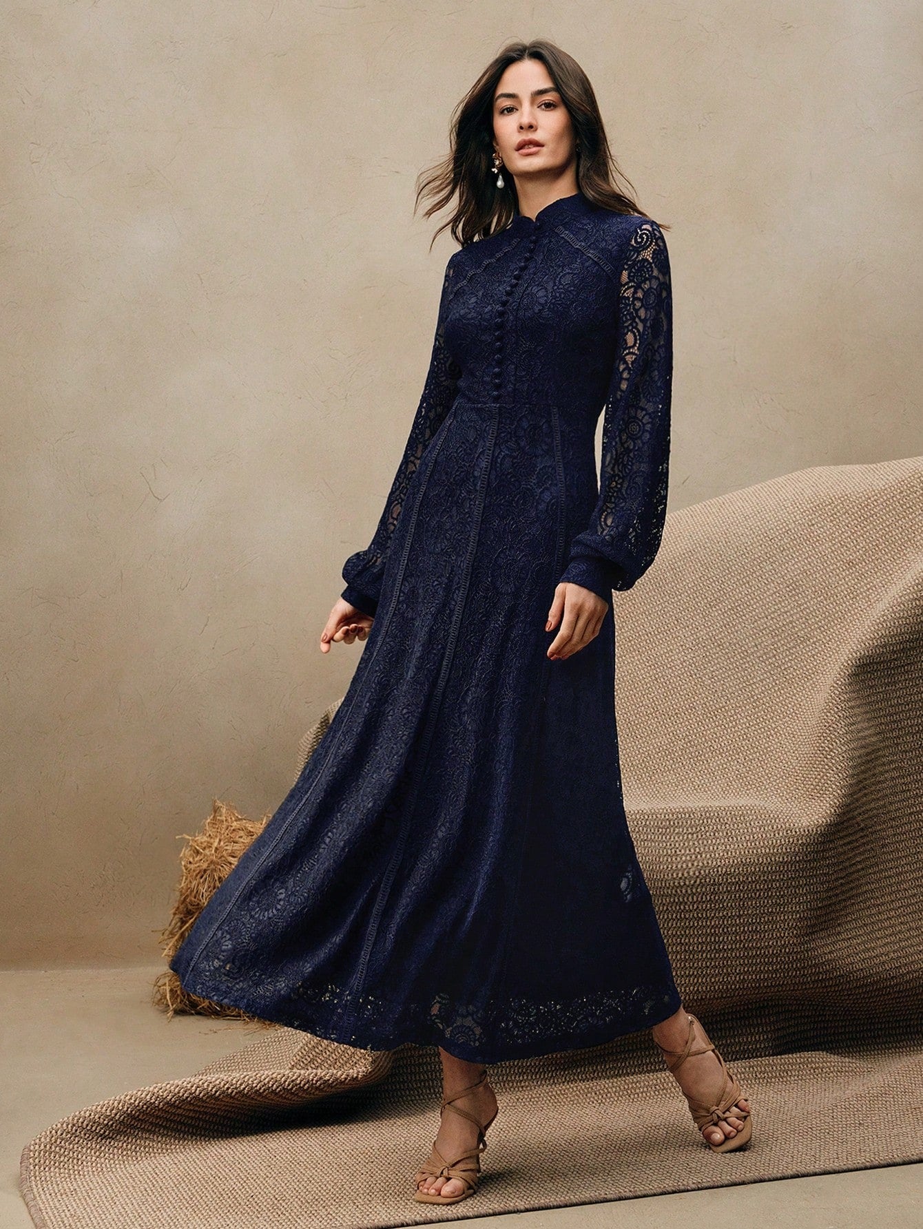 Long‑Sleeve Rose Lace Maxi Dress – Navy Blue