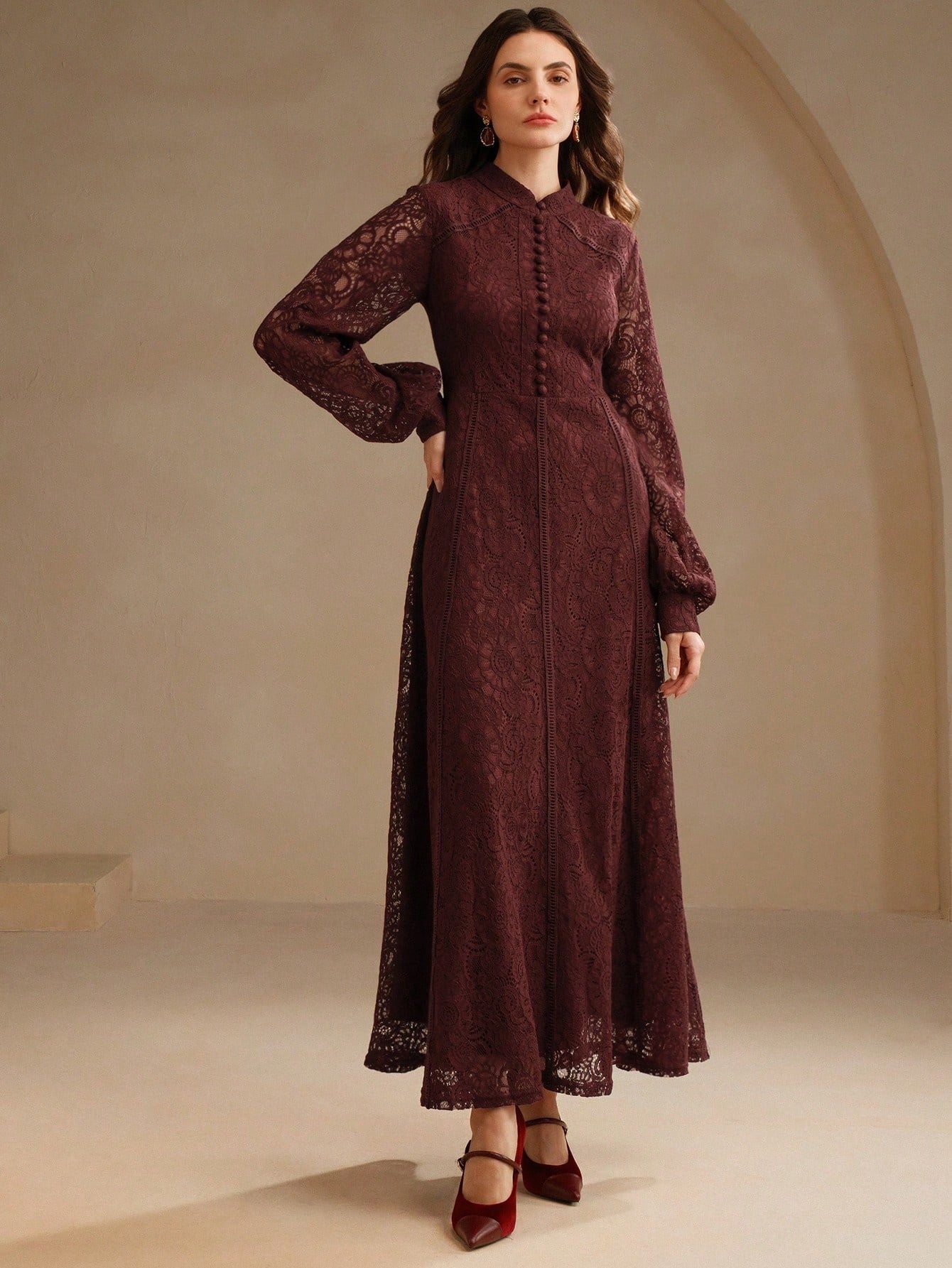 Long‑Sleeve Rose Lace Maxi Dress – Burgonya
