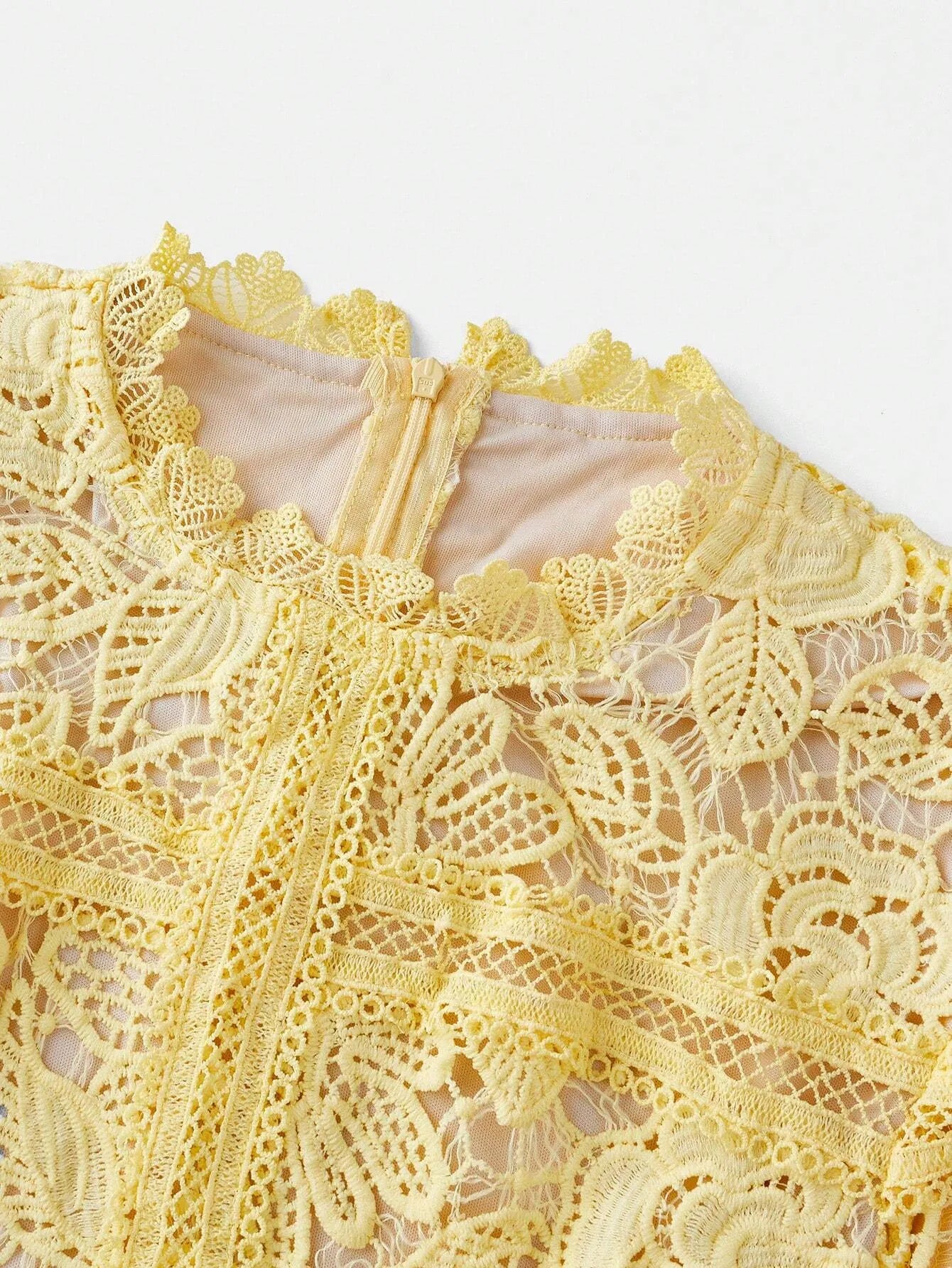 Soluble Lace Mermaid Maxi Dress