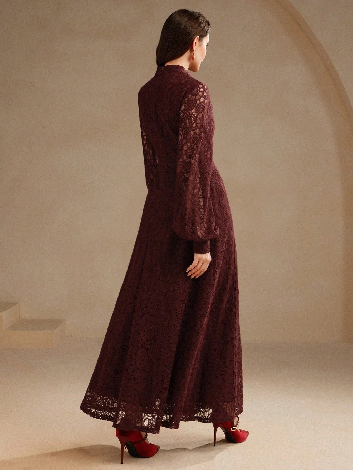 Long‑Sleeve Rose Lace Maxi Dress – Burgonya