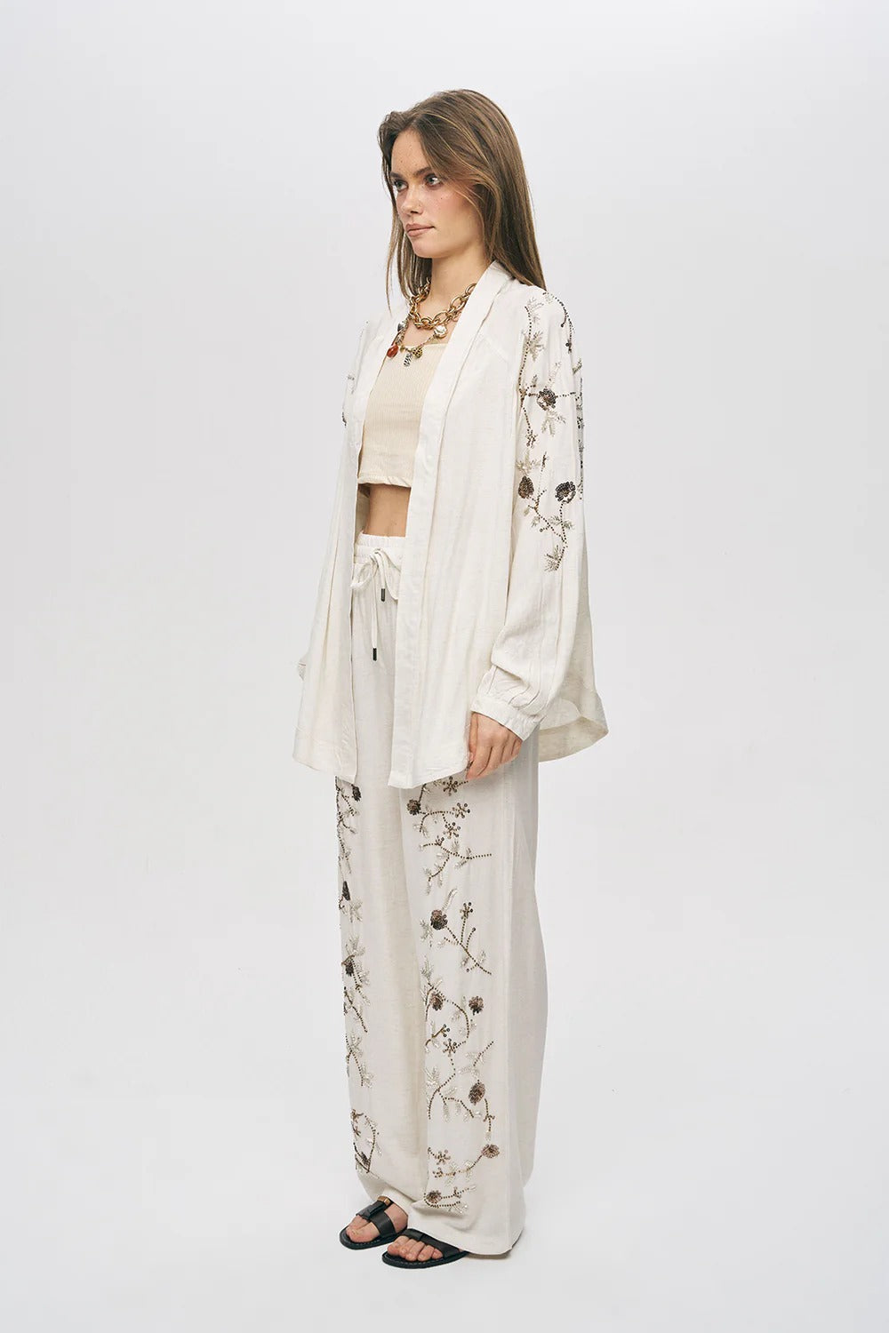 Limited Collection Floral Embroidered Viscose-Linen Oversized Kimono – Natur