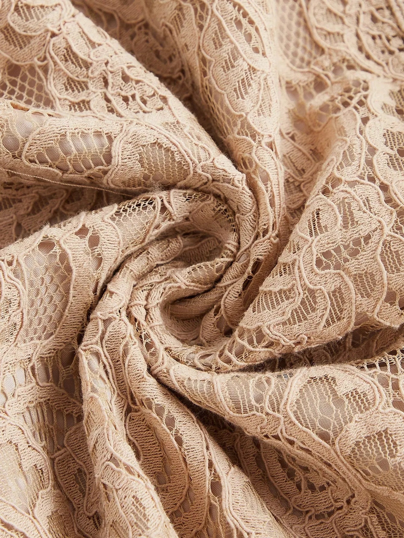 Long‑Sleeve Rose Lace Maxi Dress – Soft Pink