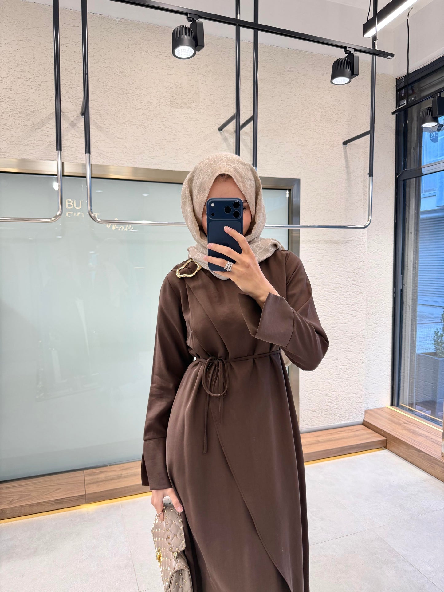 Buckle Detail Dress – Brown