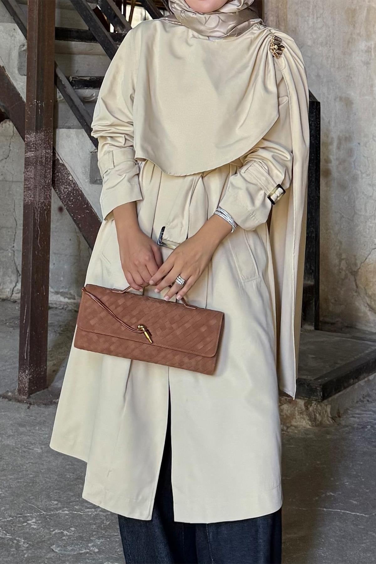 Brooch Detailed Shawl Collar Trenchcoat - Beige