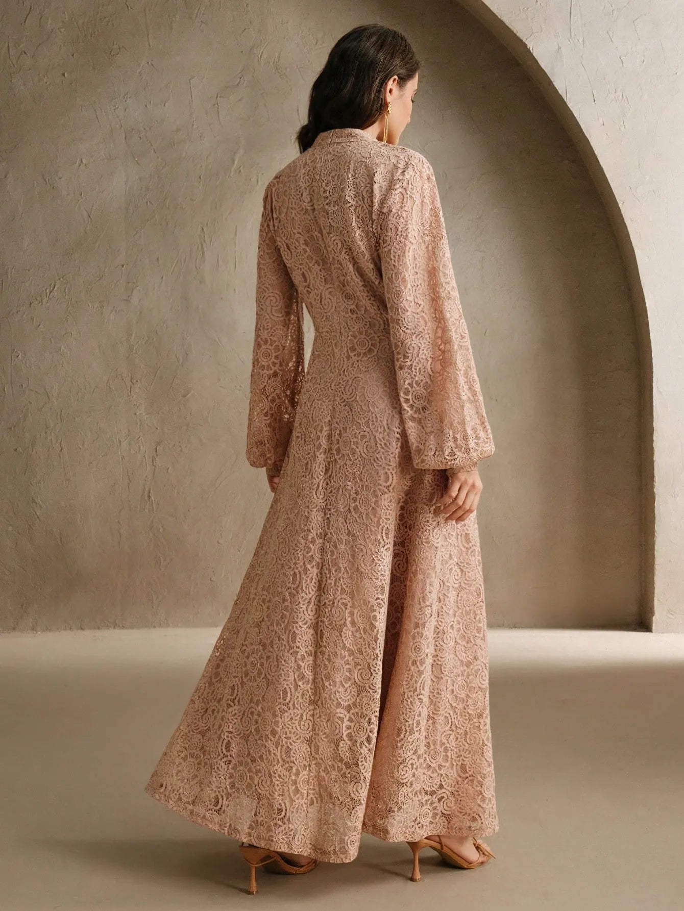 Long‑Sleeve Rose Lace Maxi Dress – Soft Pink