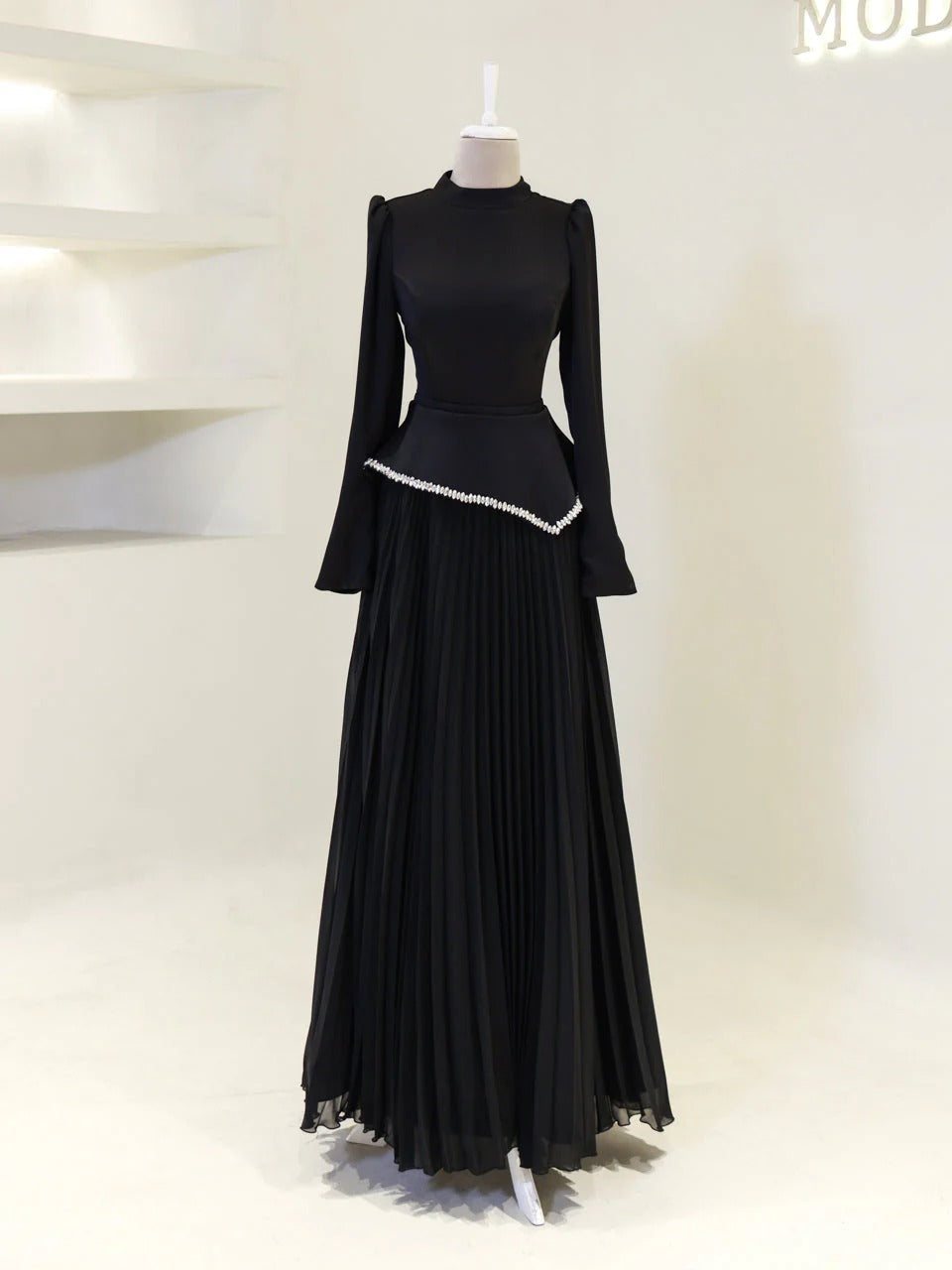 Elegant Beaded Maxi Evening Gown - Black