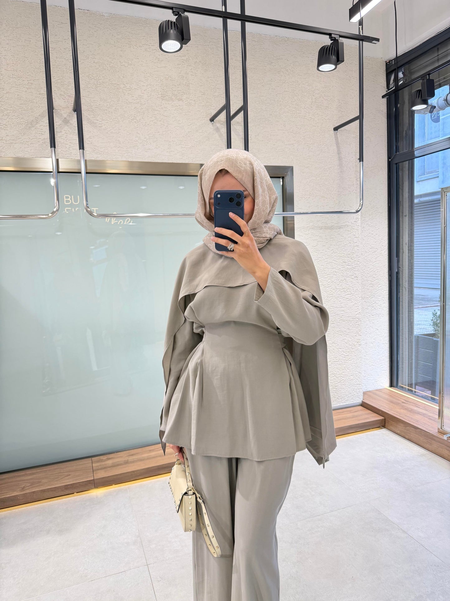 Vanilla Cape Set – Stone