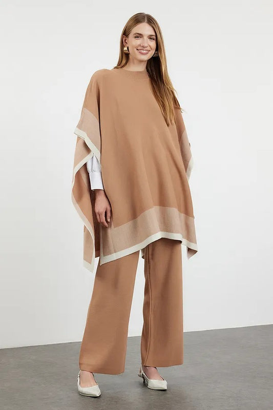 Stone Color-Block Knit Poncho & Pants Two-Piece Set