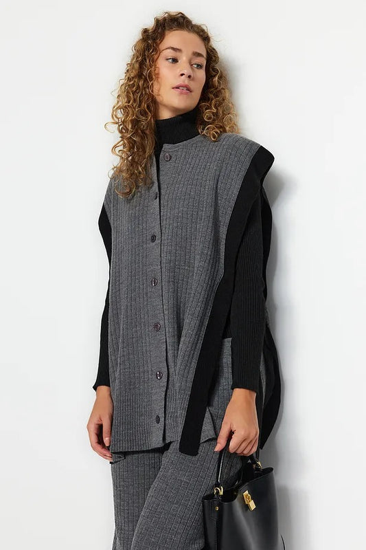 Anthracite Color-Block Slit-Detail Knit Vest & Pants Two-Piece Set