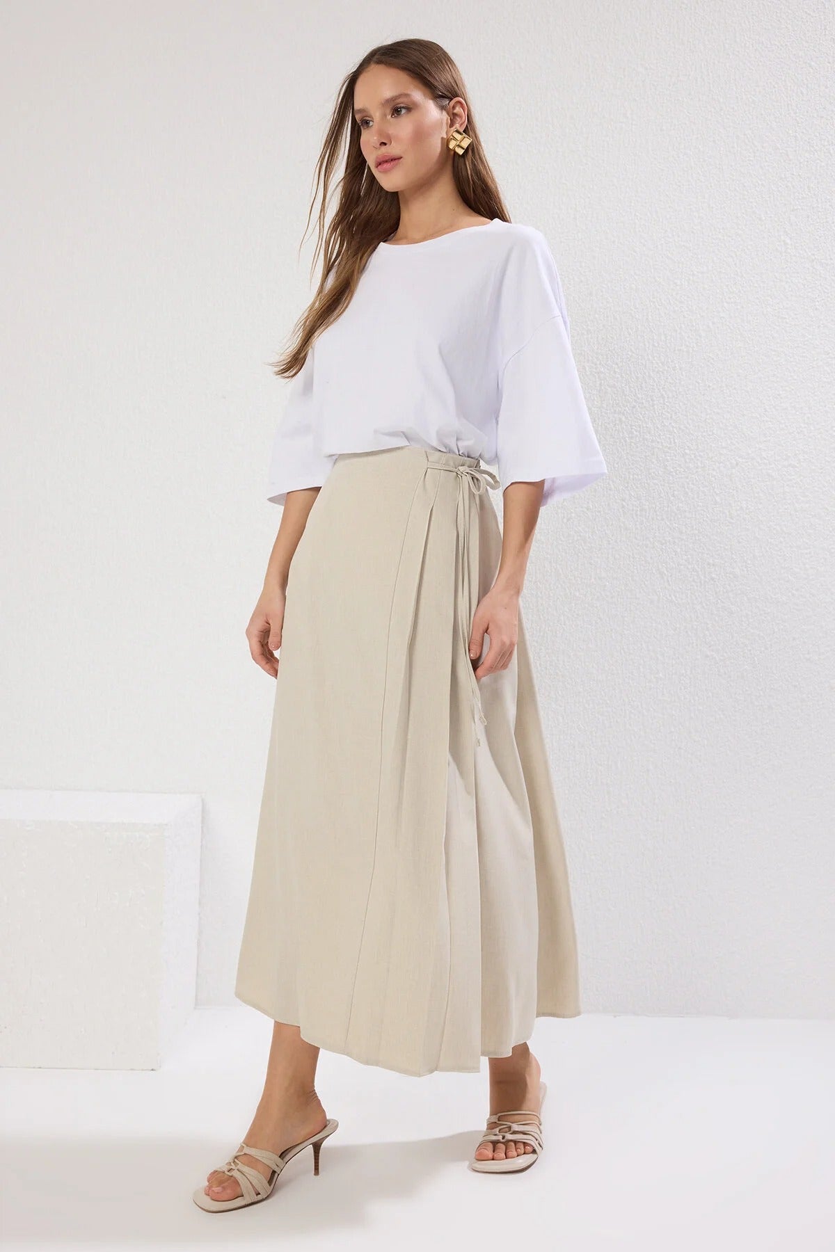 Stone Pleat-Detail Woven Maxi Skirt