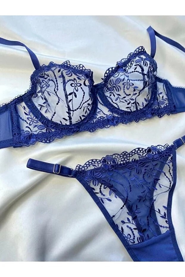 Navy Broderie Underwire Bra Set - Elegant 2-Piece Lace Lingerie with Thong