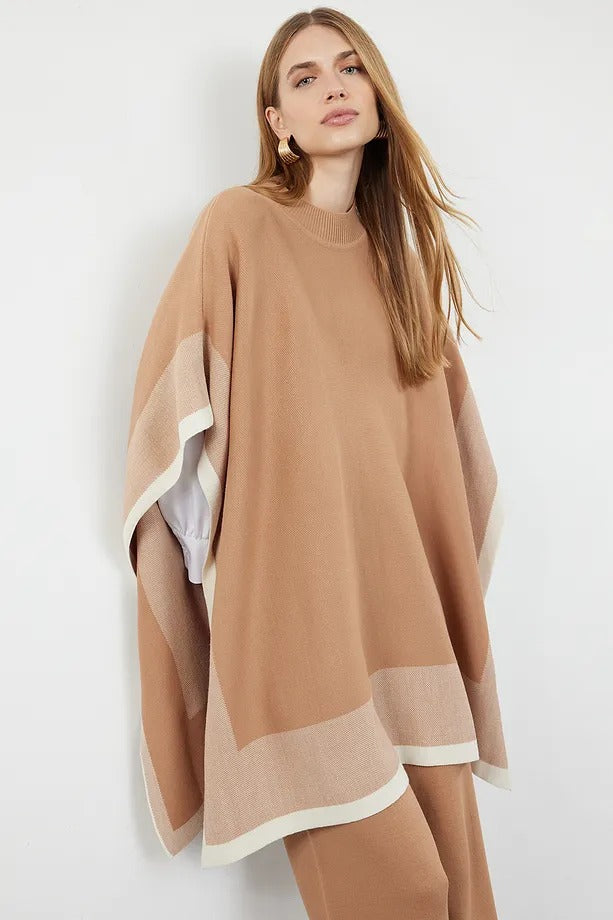 Stone Color-Block Knit Poncho & Pants Two-Piece Set