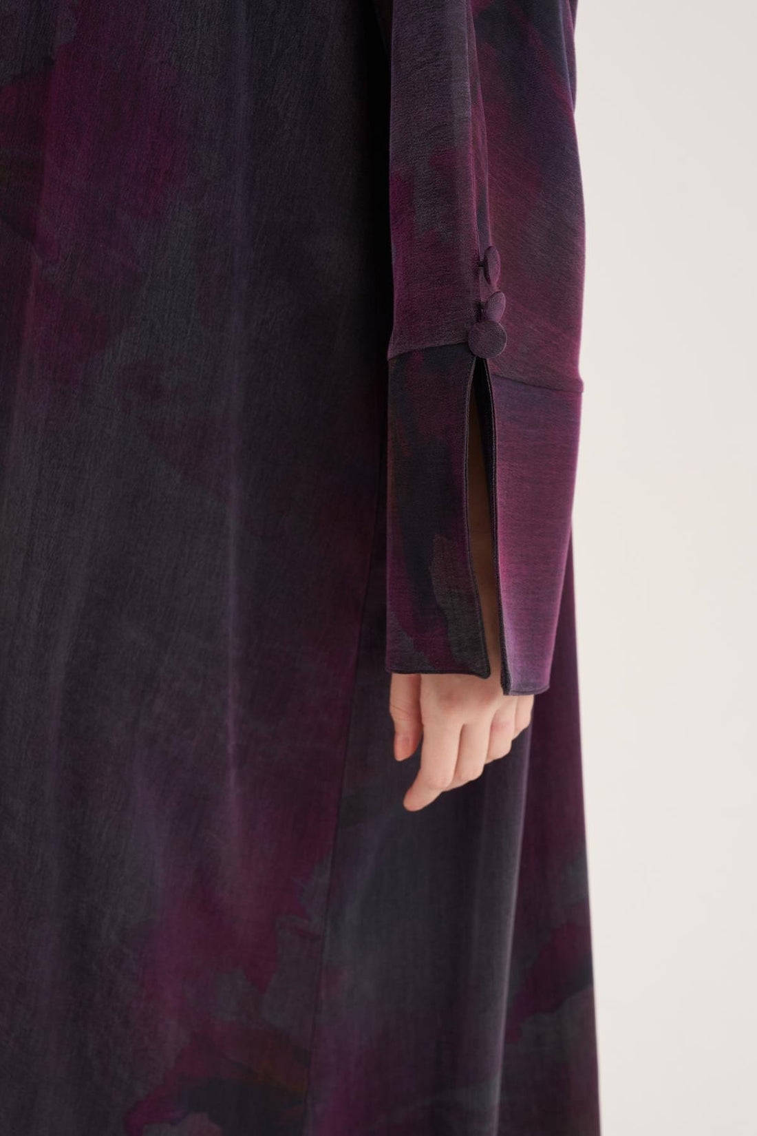 Cupro Modal Open Abaya with Iridescent Purple Print & Matching Scarf
